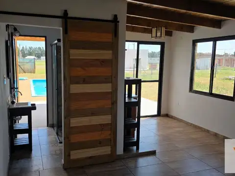 Casa 3 ambientes con 1 baño