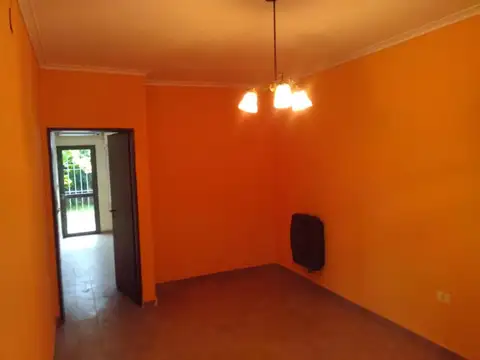 PH en venta - 3 Dormitorios 1 Baño - La Plata
