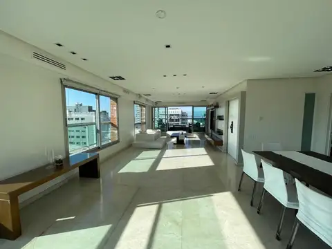 Departamento 4 ambientes con 4 baños