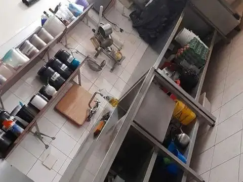 FONDO DE COMERCIO EN VENTA - RUBRO ROTISERÍA