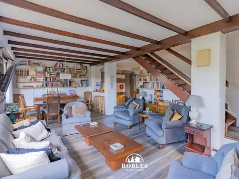 Depto Tipo Casa 4 ambientes con 3 baños
