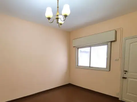 VENTA PH 3 AMBIENTES AL FRENTE C/ PATIO BERNAL