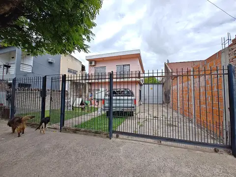 Casa en venta en G. de Laferrere