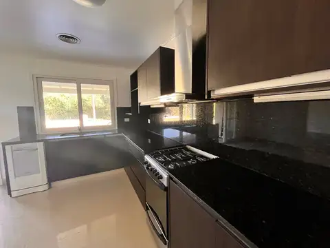 Casa en venta en Pilar Golf Club