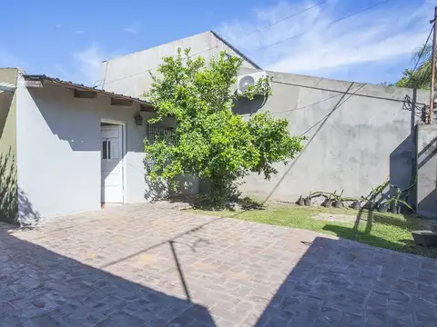 VENTA/CASA AMUEBLADA CON PILETA - SAN LORENZO 