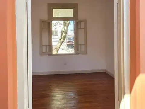Depto Tipo Casa en Alquiler de 4 dormitorios