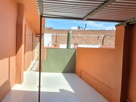 Depto Tipo Casa 5 ambientes con 1 baño
