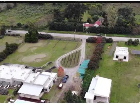 Casa Quinta En Barrio Hípico, Casa De Estilo Con 6 Has De Terreno