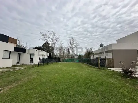 Terreno en Venta en Manuel B Gonnet, USD 65.000