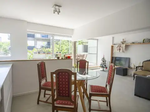 Depto Tipo Casa 4 ambientes con 2 baños