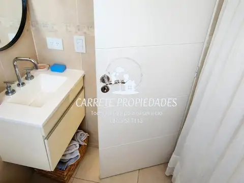 Casa en venta 4 amb. y escritorio. Cochera. Lote Central. Barrio San Ramiro. 100