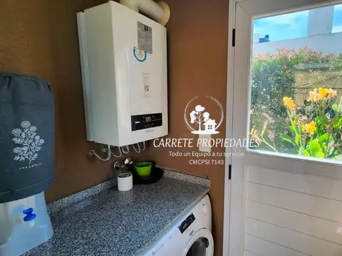 Casa 4 ambientes con 3 baños