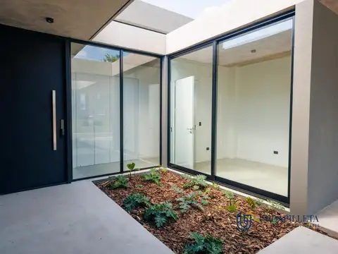 Casa 6 ambientes con 3 baños
