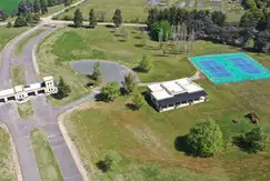 Actividades deportivas tenis en Mirabosques Cardales, Barrio cerrado