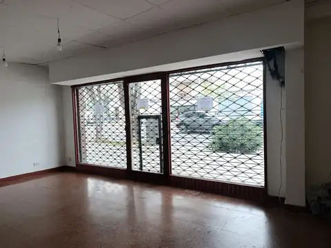 Local en Alquiler 70 años