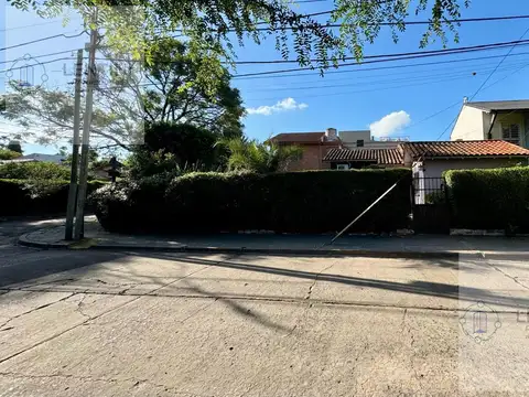 VENTA CASA CIUDAD JARDIN APTA CREDITO 5 AMBIENTES