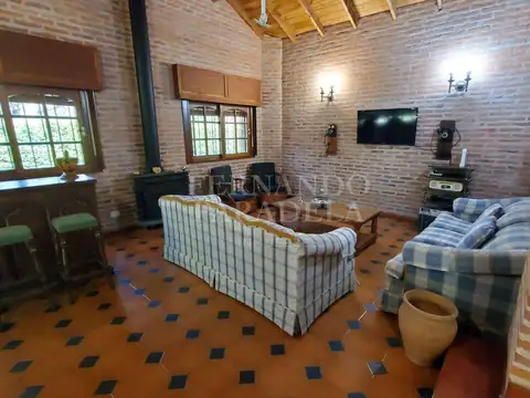 Casa - Barrio Parque Leloir