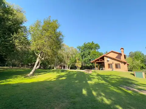 Casa 6 ambientes con 4 baños