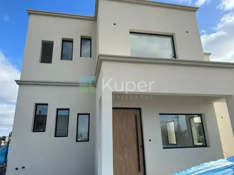 Casa  en Venta en Santa Elisa, Pilar del Este, Pilar