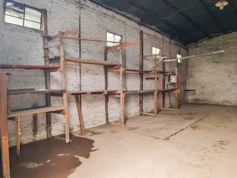 ALQUILER DE GALPON CON BUEN TERRENO