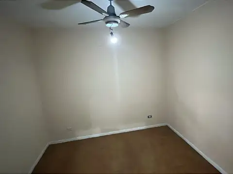 Depto Tipo Casa en Alquiler en Villa Talleres, $ 600.000