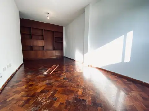 Departamento en Venta 49 años