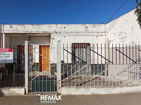 Casa 3 dormitorios con pileta EN VENTA