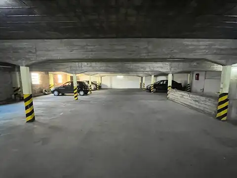 Cochera en  Sarmiento al 1300