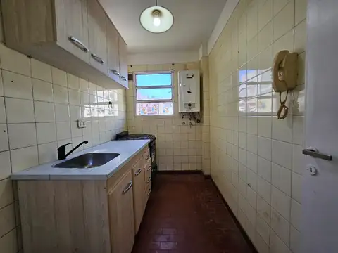 Departamento 2 Ambientes con Balcón al Frente en Caballito