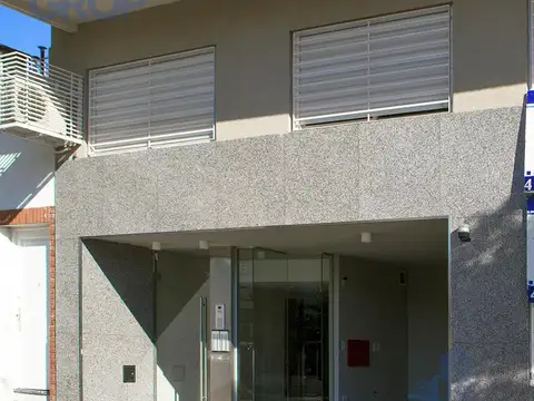 Venta 1 ambiente al frente. 30 m2. Apto Profesional. Subte B - Villa Urquiza