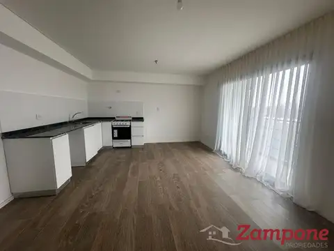 VENTA. Departamento. 1 habitación, 1 baño, Cocina integrada. Living, balcón corrido. Hurlingham.