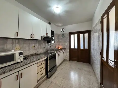 Departamento 4 ambientes con 2 baños