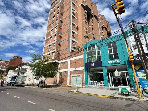 Venta  Depto 3 Dorm. C/cochera en Belgrano Sur.
