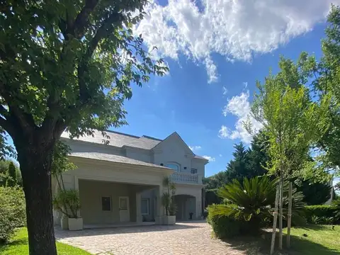 Casa en Alquiler en La Isla 4 dormitorios, Nordelta 100