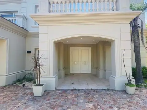 Casa en Alquiler de 4 dormitorios