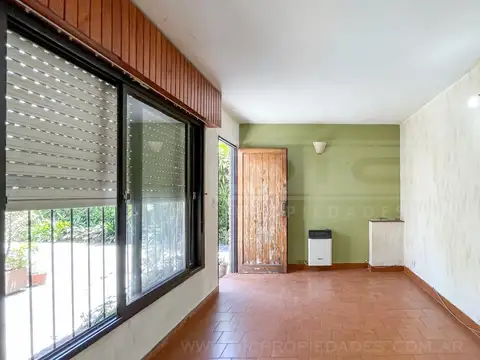 Monseñor Alberti  al 500 entre 3 de Febrero y Diego Palma