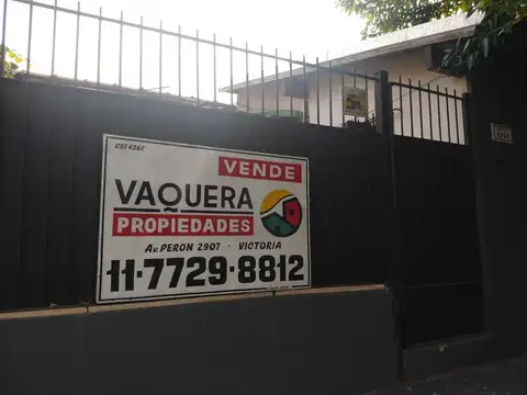 Chalet - Lote propio 11 x 21 - Jardín - Pileta.
