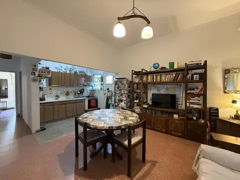 Casa 4 ambientes con 1 baño