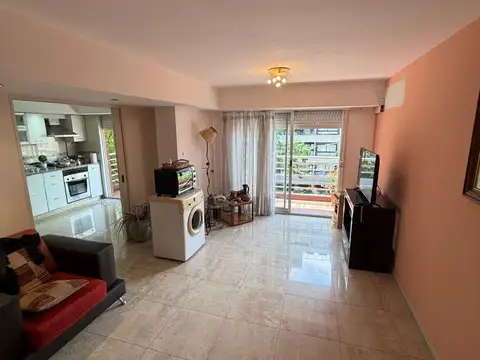 Departamento en venta con cochera y baulera
