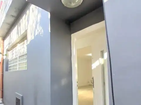 Depto Tipo Casa en Venta en Lanus Oeste, USD 87.000