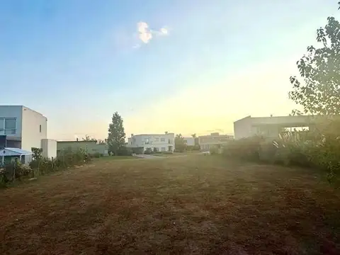 Terreno en Venta en Haras Santa Maria - Los Robles, USD 88.000