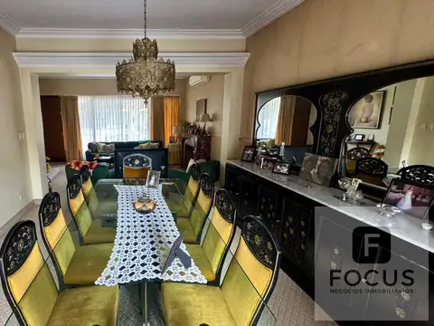 Casa en Venta con 1 cochera