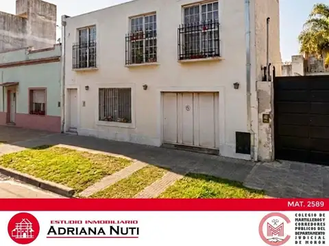 Casa de 5 ambientes en el palomar