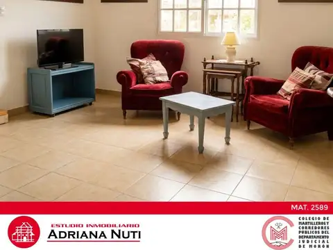 Casa 5 ambientes con 2 baños