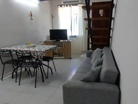 VENTA-DUPLEX- 2 AMBIENTES Y MEDIO-PATIO-SAN JUSTO