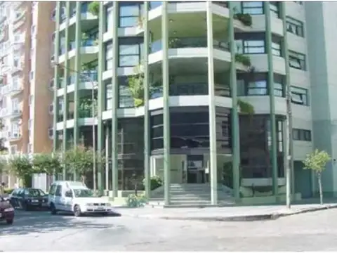 *ELEGANTE PISO DE 5 AMB. CON 3 BALCONES Y 2 COCHERAS