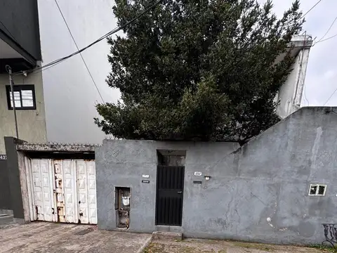 PH AL FRENTE EN  AVELLANEDA PATIO SIN EXPENSAS