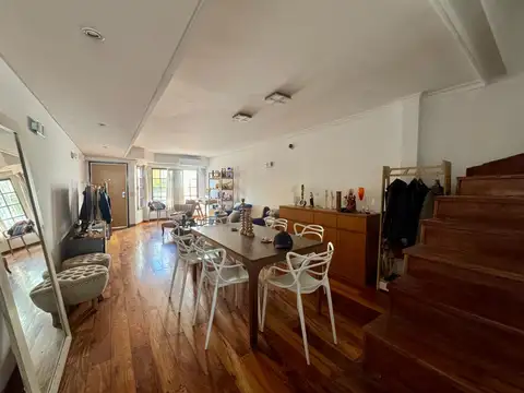 Depto Tipo Casa en Venta con 3 cocheras