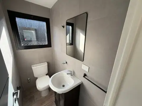 Casa 3 ambientes con 1 baño