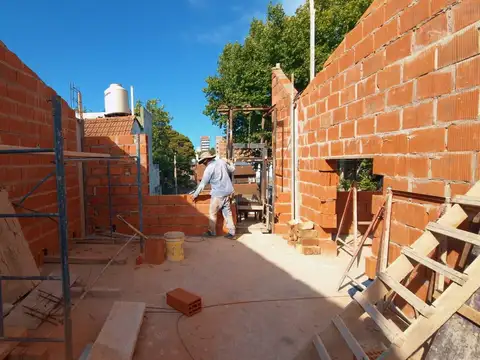 Exclusivas unidades en triplex de categoría a estrenar de 5 ambientes y 200 metros cubiertos.